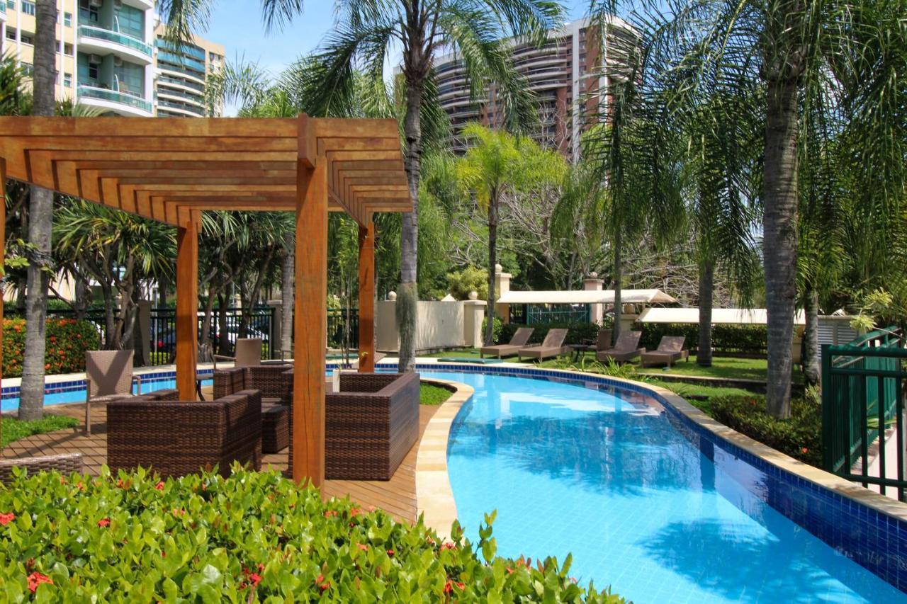 Barra Da Tijuca - 9 - Flat Premium Com Cozinha, Fogao Cooktop, Geladeira Grande, Smart Tv Grande, Lindo E Muitissimo Confortavel, Balsa Para A Praia Gratis E Estacionamento Gratuito Rio de Janeiro Exterior photo