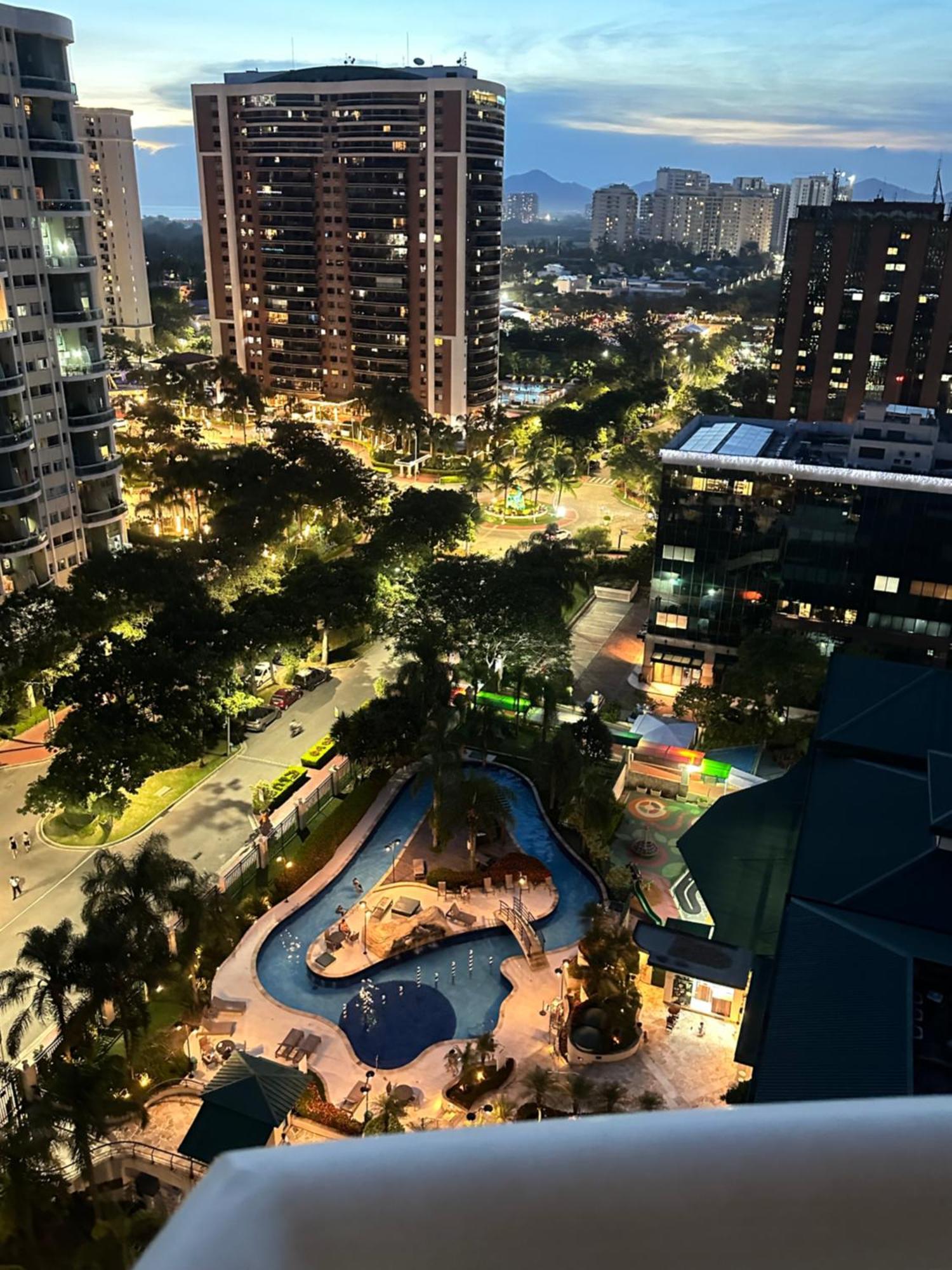 Barra Da Tijuca - 9 - Flat Premium Com Cozinha, Fogao Cooktop, Geladeira Grande, Smart Tv Grande, Lindo E Muitissimo Confortavel, Balsa Para A Praia Gratis E Estacionamento Gratuito Rio de Janeiro Exterior photo